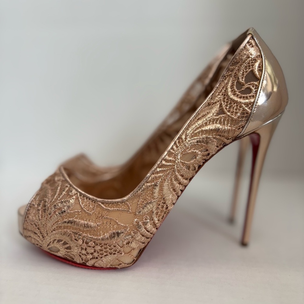 Louboutin Rare Never Worn Nude Colour Lace Peep-Toe Stiletto W/ Hidden Platform